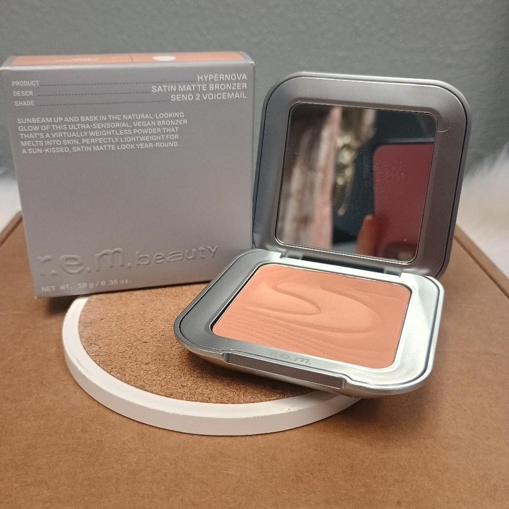 R.E.M. Beauty Hypernova Satin Matte Bronzer - Send 2 Voicemail- BNIB